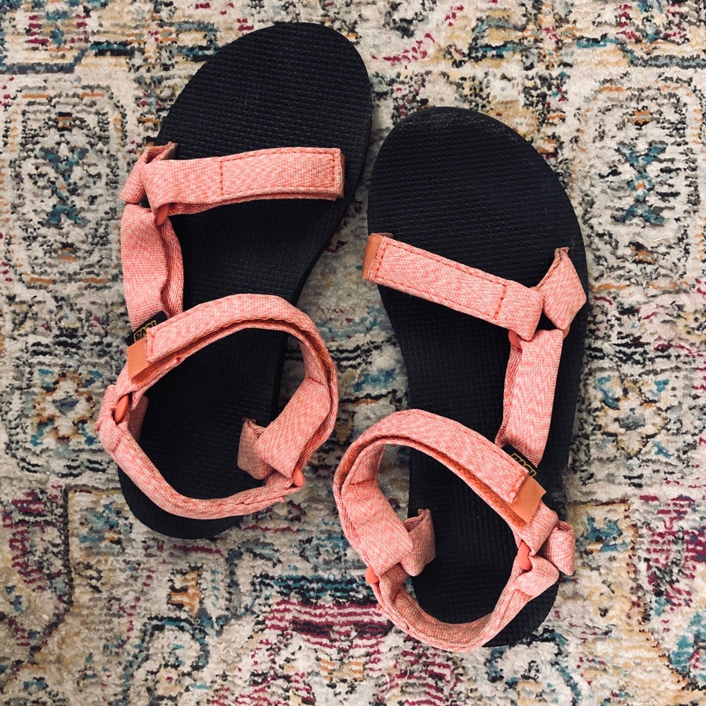 Coral TEVA sandals.